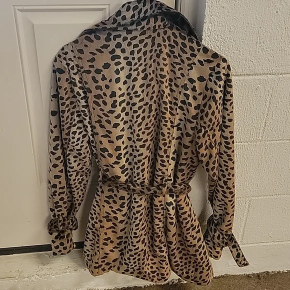 Ladies leapord short trench coat - Picture 5 of 7